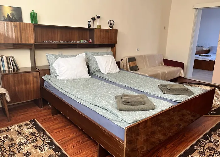 Апартаменты Cosy In The Heart Of *